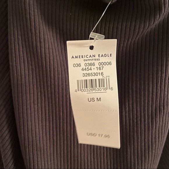 NWT Crop Top - Picture 5 of 5